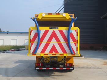 江特牌JDF5040TFZJ6型防撞缓冲车